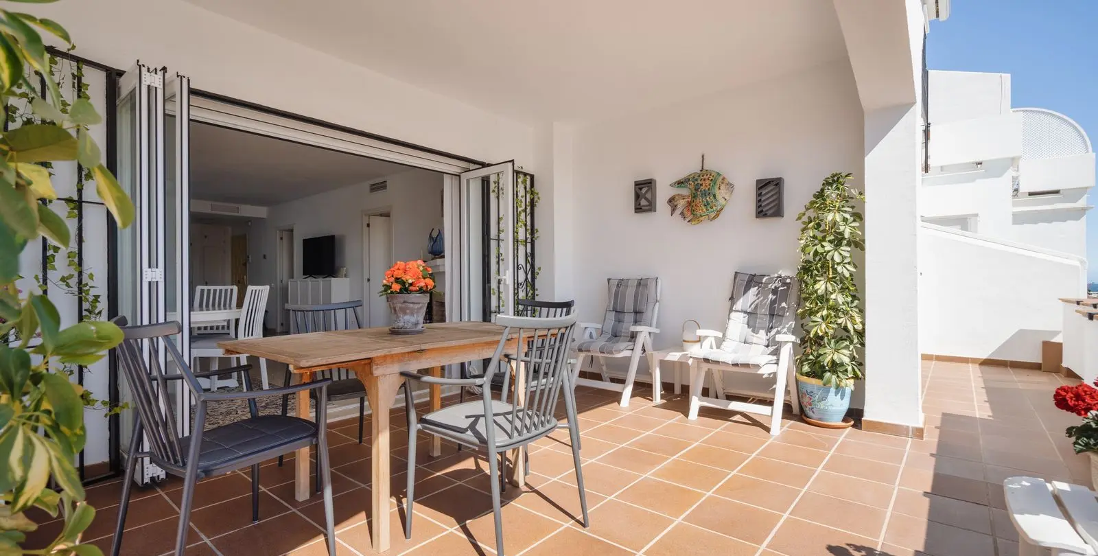Venta de apartamento en planta media en Nueva Andalucía 22