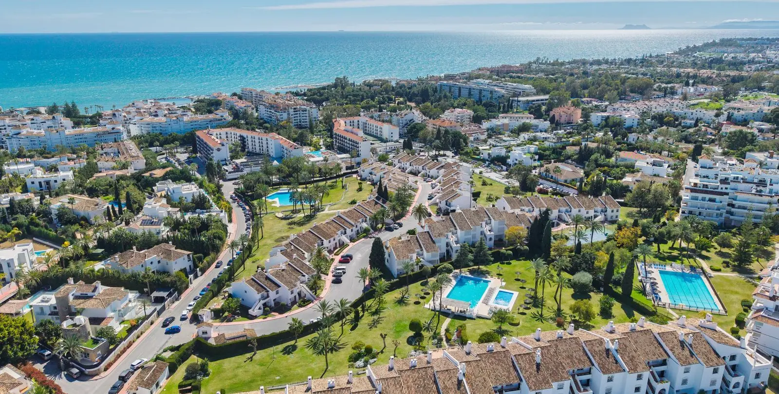 Venta de apartamento en planta media en Nueva Andalucía 27