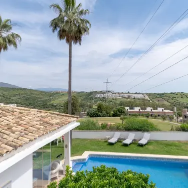 Venta de villa independiente en Estepona