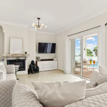 Venta de villa independiente en Estepona