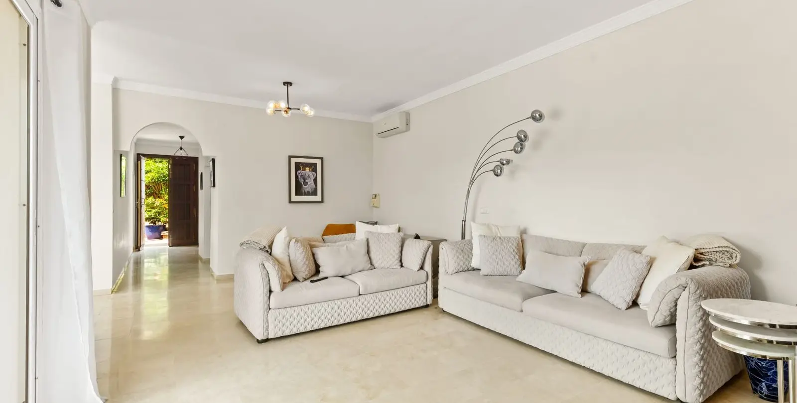 Продажа  отдельно стоящей виллы в Estepona 8