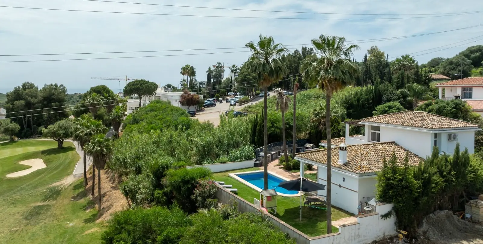 Продажа  отдельно стоящей виллы в Estepona 25