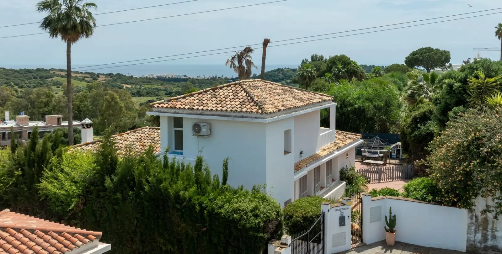 Продажа  отдельно стоящей виллы в Estepona 26