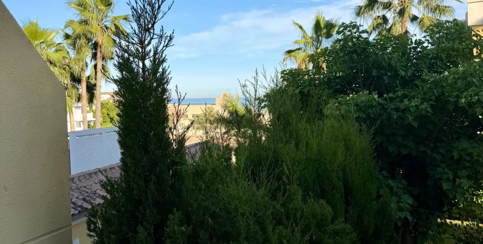 Продажа  отдельно стоящей виллы в Estepona 27