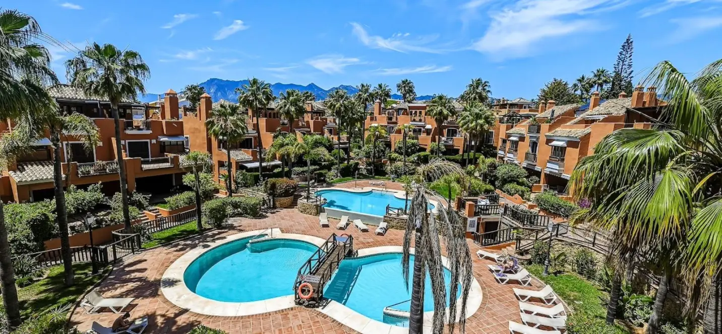 Venta de adosado en Bahía de Marbella 1