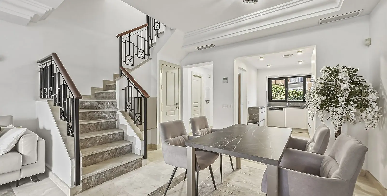 Продажа таунхауса в Bahía de Marbella 5