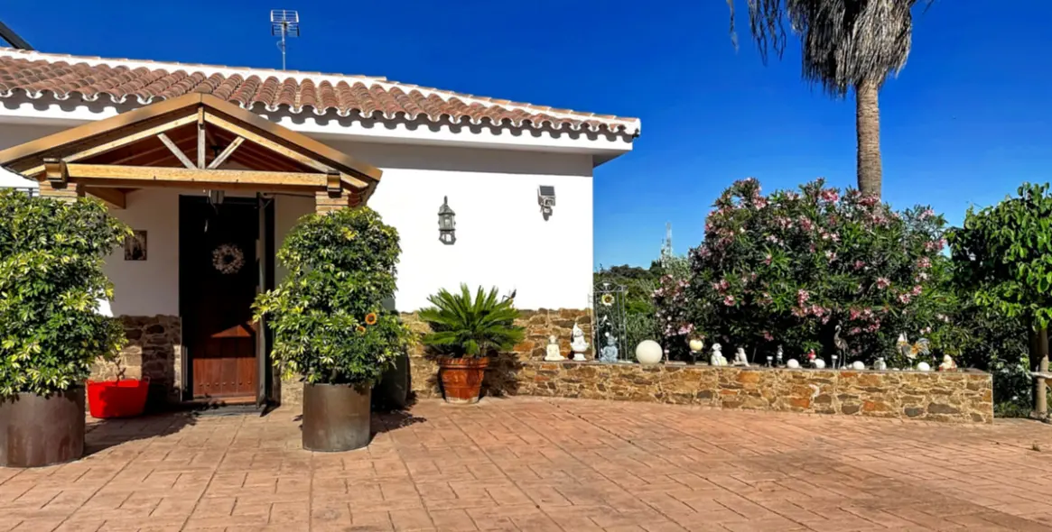 Sale of finca - cortijo in Estepona 24