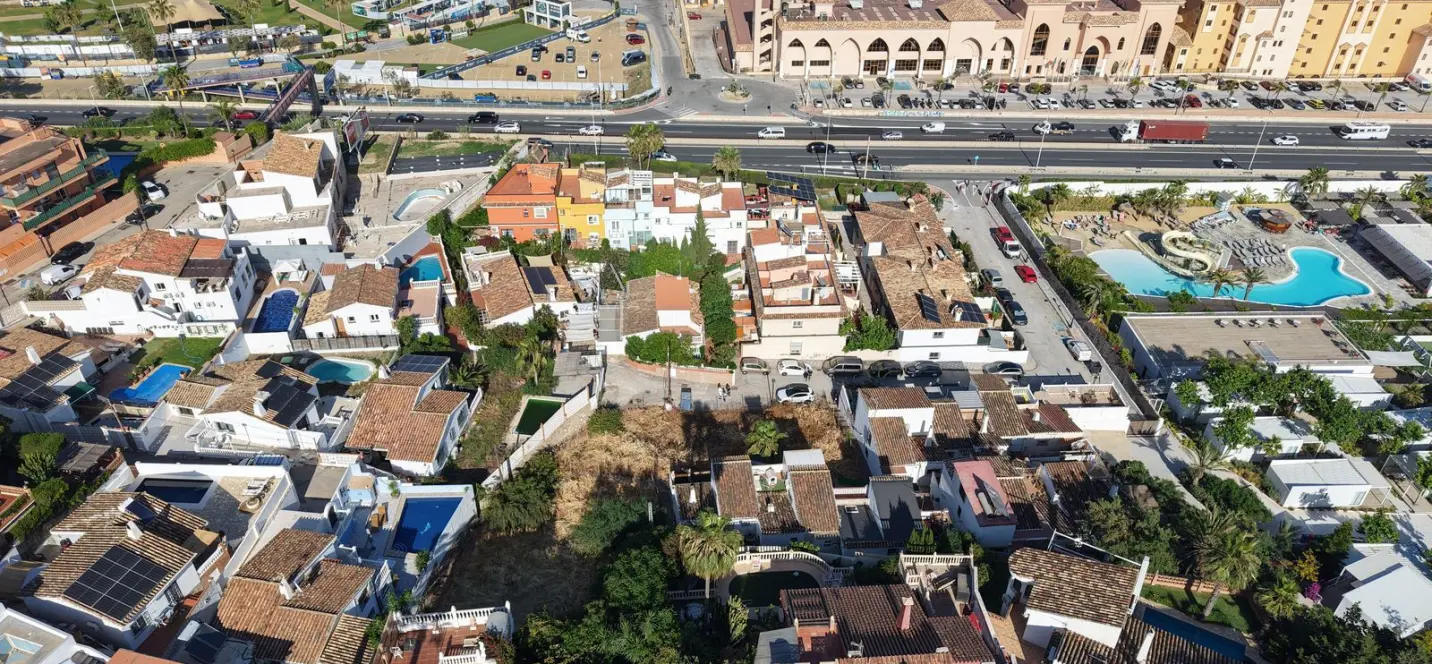 Sale of residential plot in Fuengirola 3