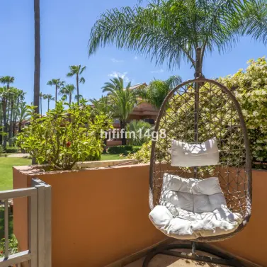 Sale of ground floor apartment in Puerto Banús