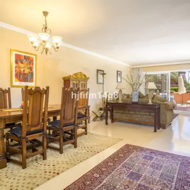 Sale of ground floor apartment in Puerto Banús