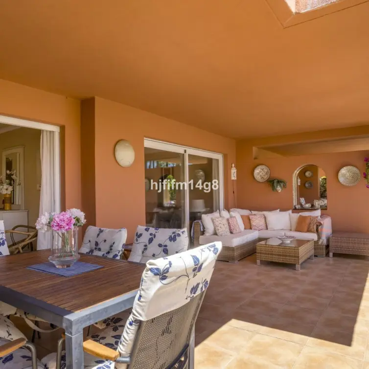 Продажа апартаментов на первом этаже в Puerto Banús