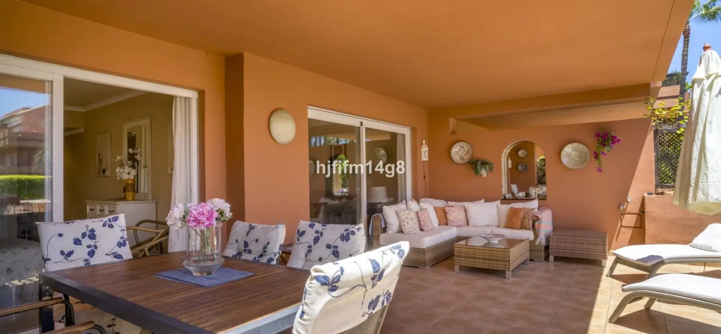 Продажа апартаментов на первом этаже в Puerto Banús 1