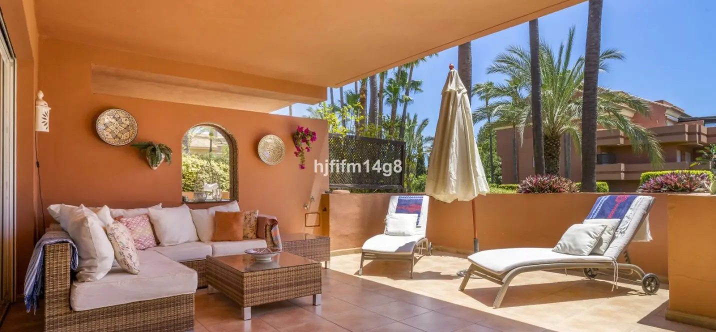 Продажа апартаментов на первом этаже в Puerto Banús 2