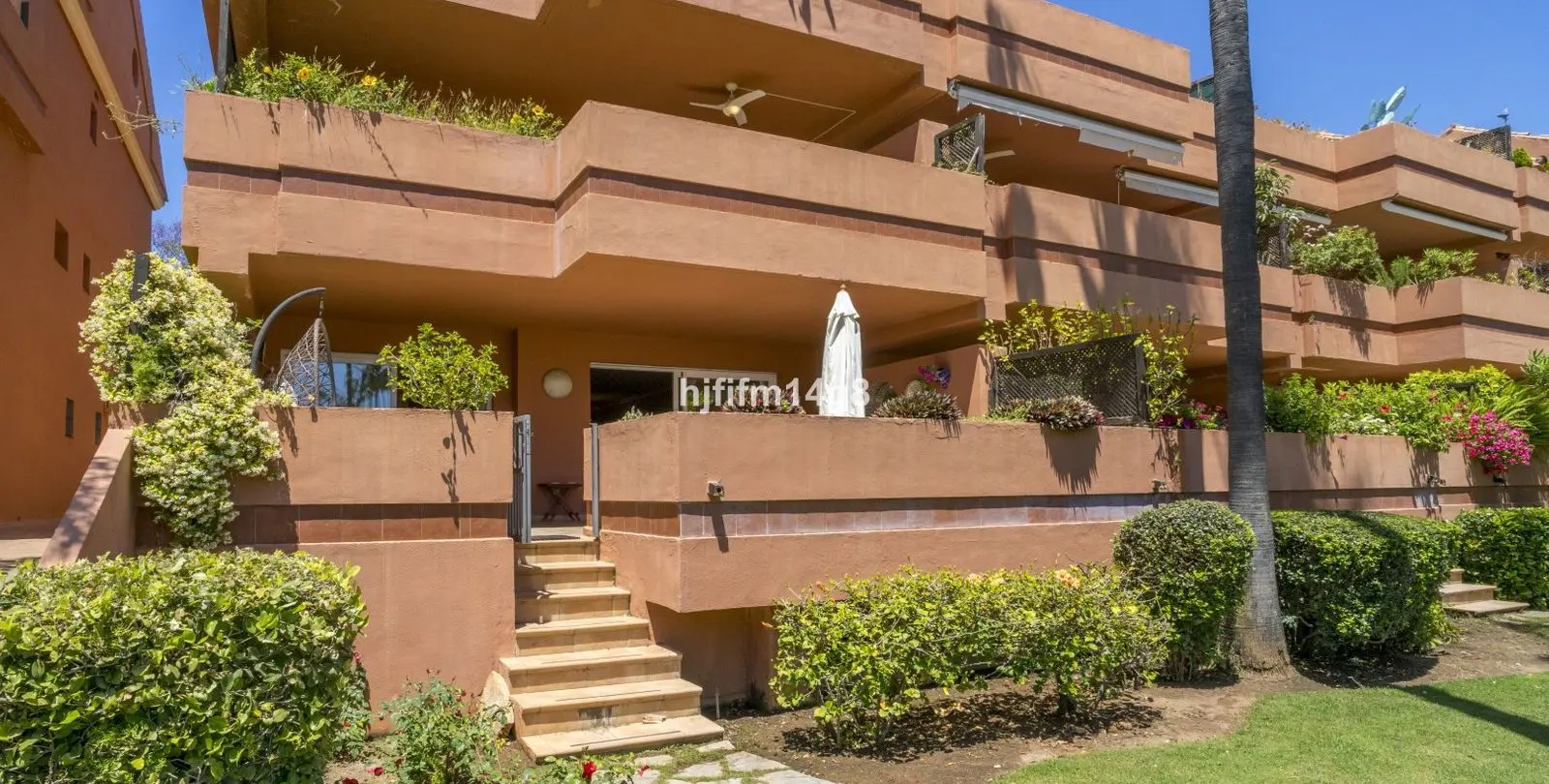 Продажа апартаментов на первом этаже в Puerto Banús 23