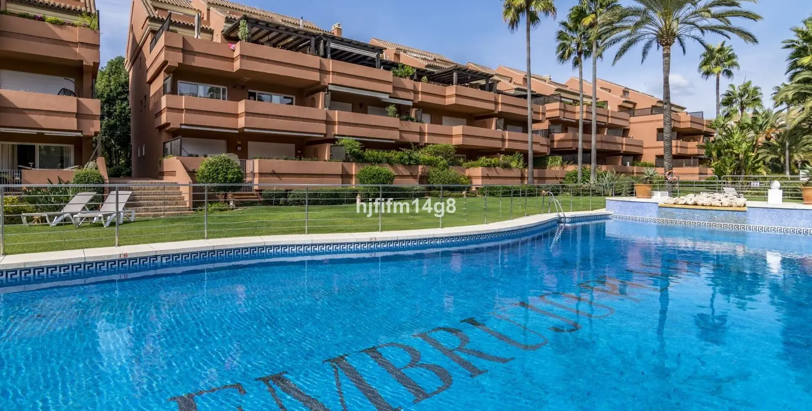 Продажа апартаментов на первом этаже в Puerto Banús 26