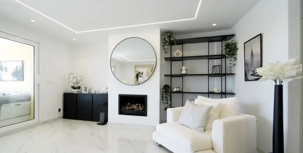 Sale of middle floor apartment in Cabopino 6