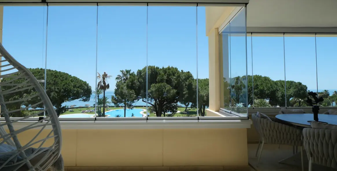 Sale of middle floor apartment in Cabopino 17