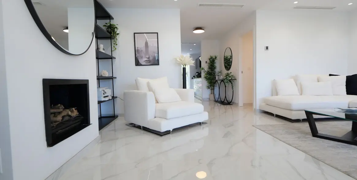 Sale of middle floor apartment in Cabopino 31