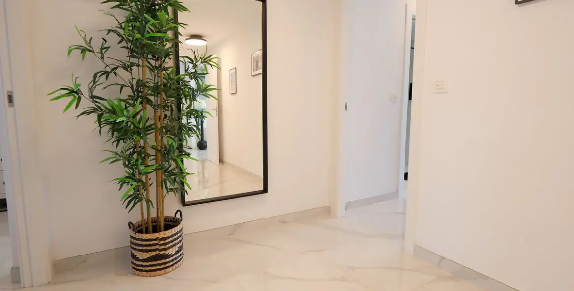 Sale of middle floor apartment in Cabopino 34