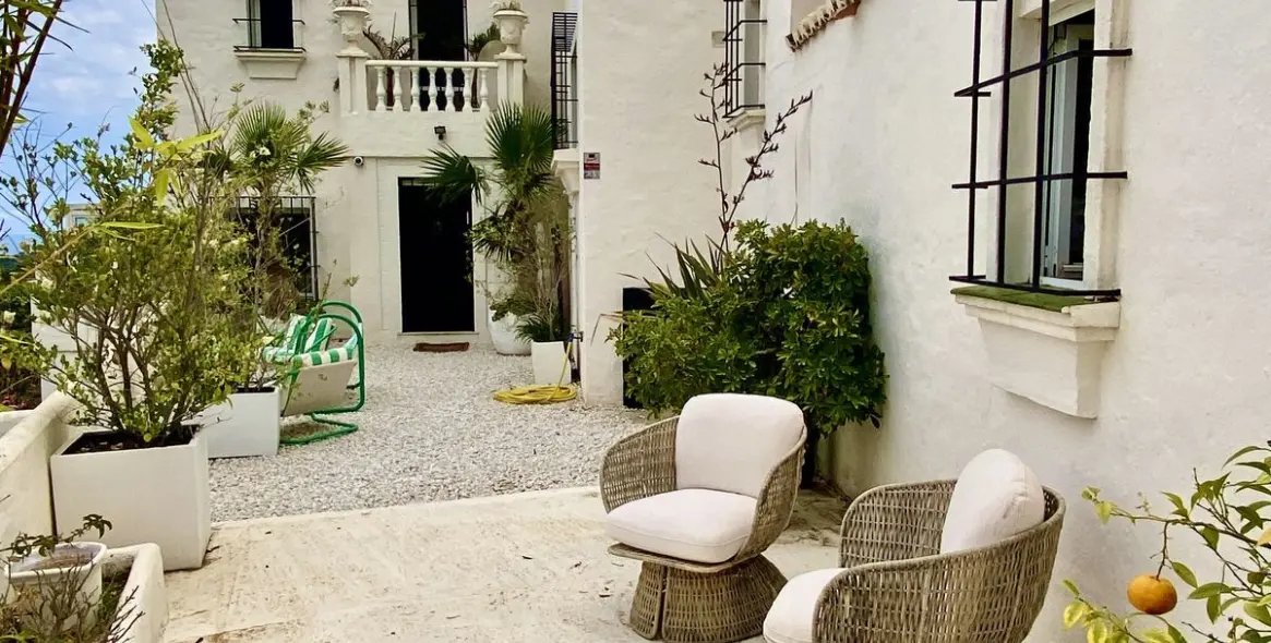 Sale of detached villa in El Padron 3
