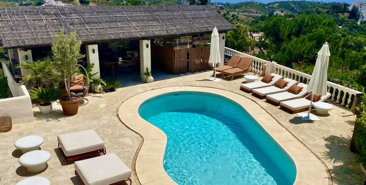 Sale of detached villa in El Padron 21