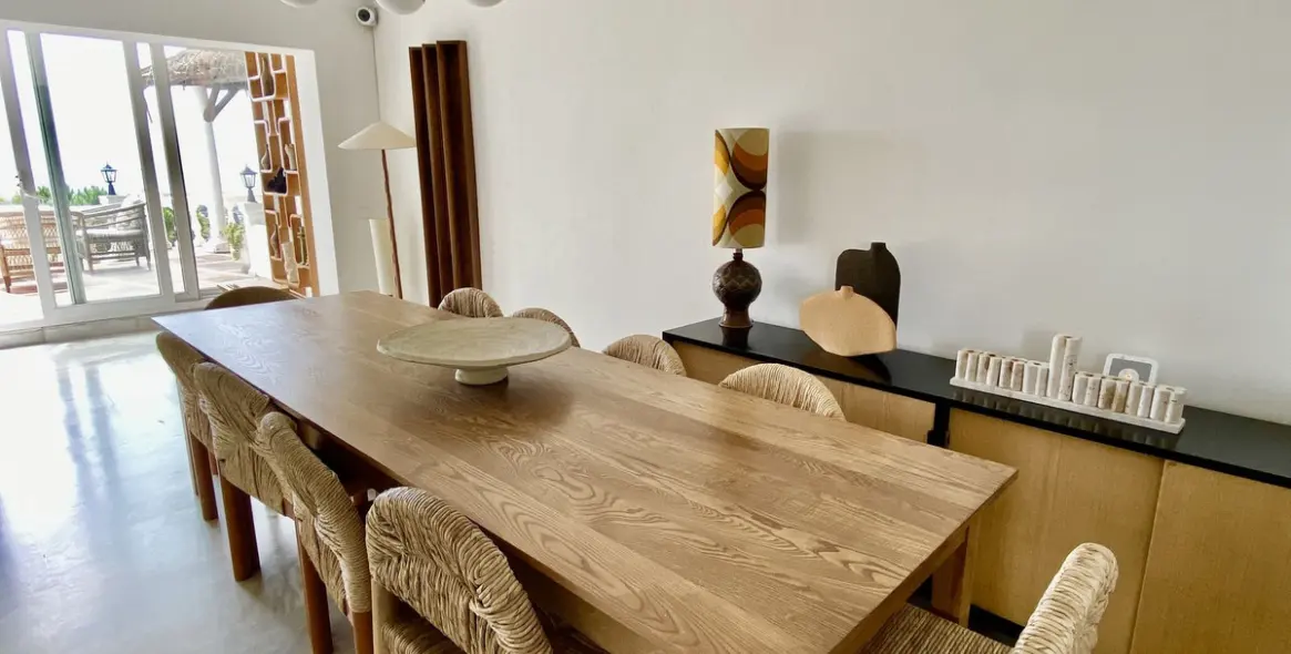 Sale of detached villa in El Padron 25