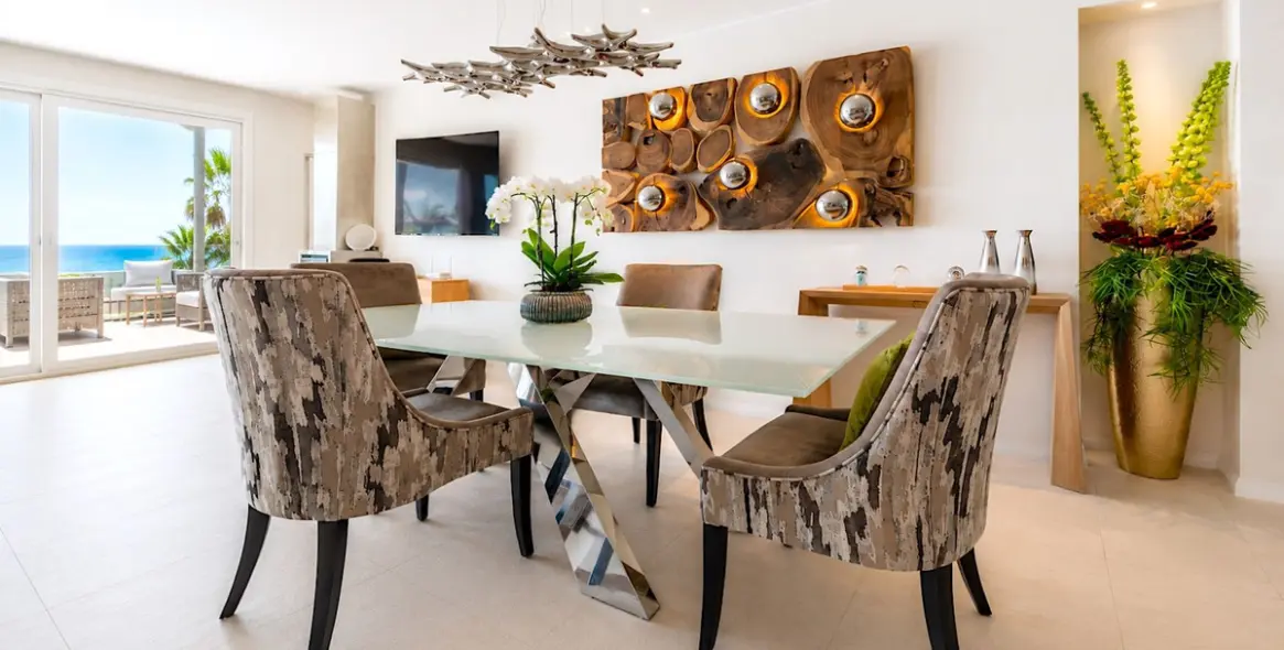 Sale of middle floor apartment in New Golden Mile 17