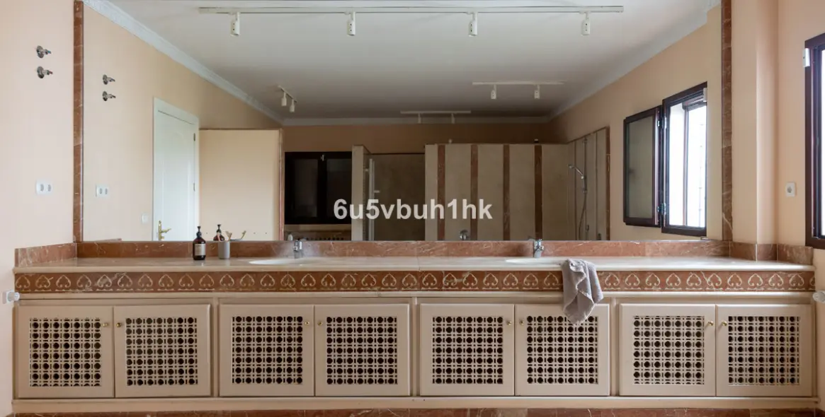 Sale of detached villa in Alhaurin el Grande 30