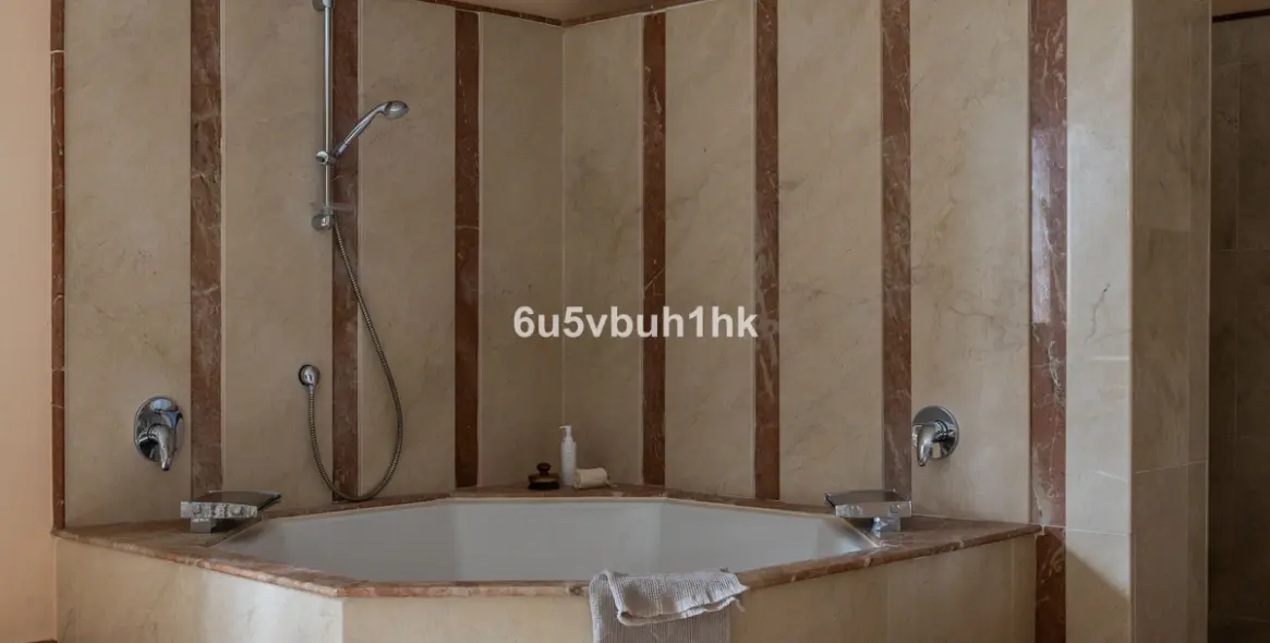 Sale of detached villa in Alhaurin el Grande 34