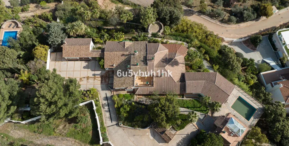 Sale of detached villa in Alhaurin el Grande 82