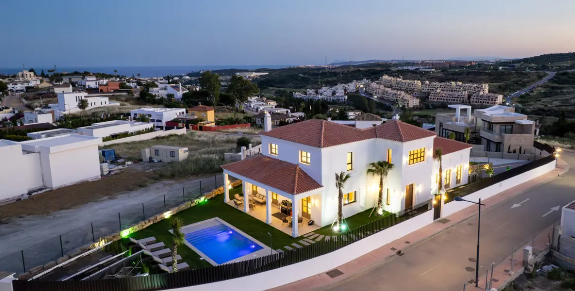 Продажа  отдельно стоящей виллы в Valle Romano 36