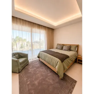 Venta de apartamento en planta media en The Golden Mile