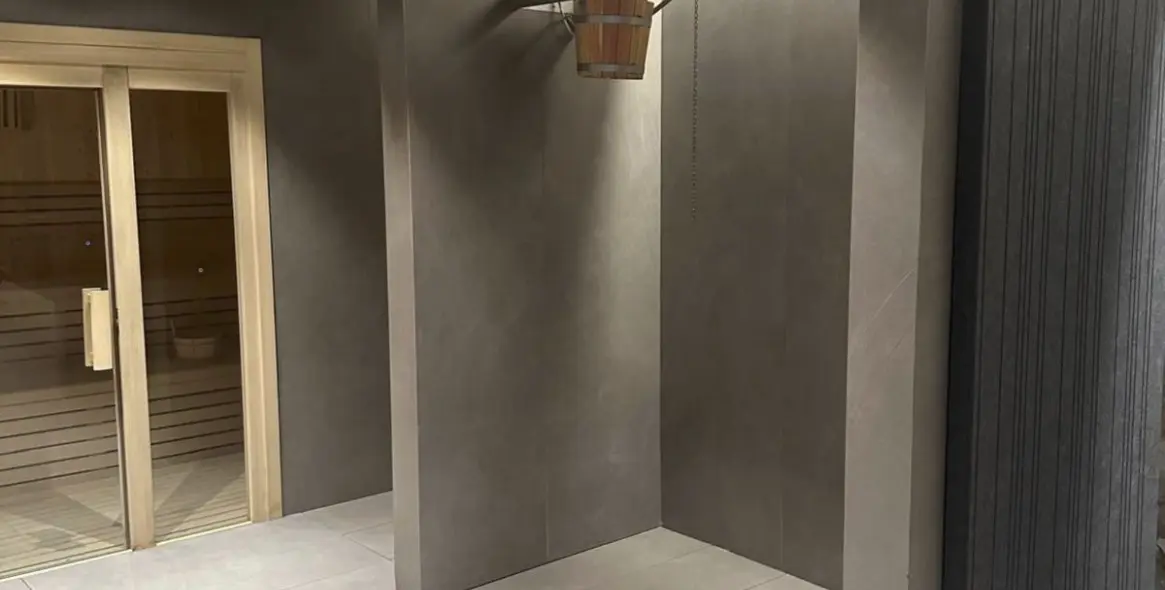 Venta de apartamento en planta media en The Golden Mile 14