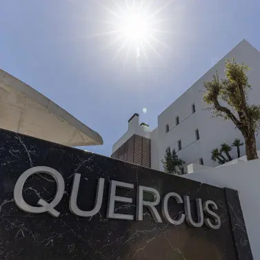 Venta de apartamento en planta media en La Quinta
