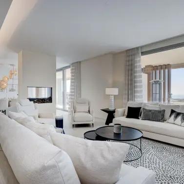 Venta de apartamento en planta media en La Quinta