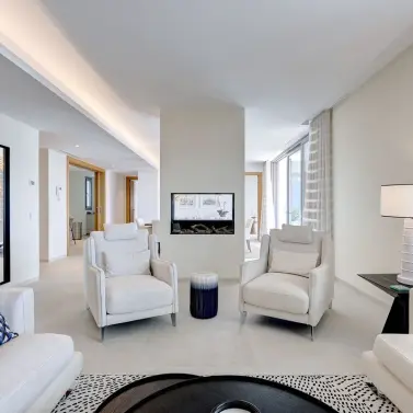 Venta de apartamento en planta media en La Quinta