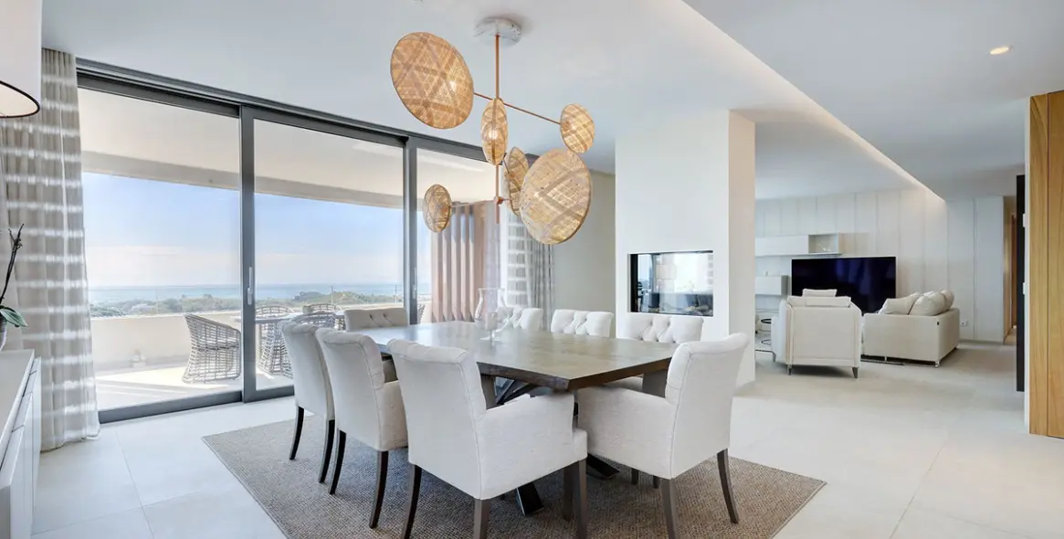 Venta de apartamento en planta media en La Quinta 22