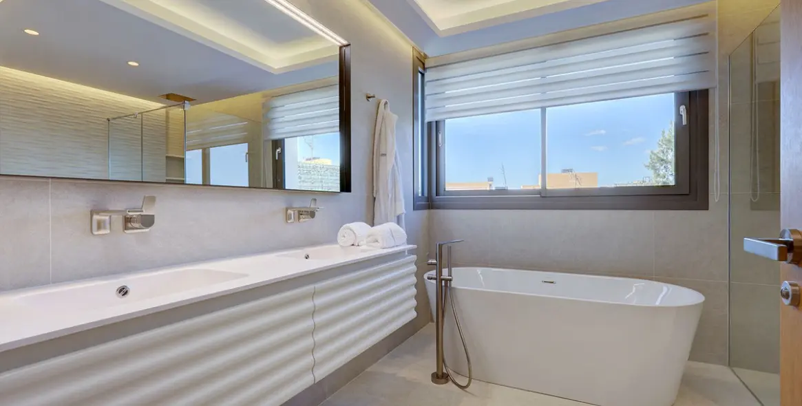 Venta de apartamento en planta media en La Quinta 39