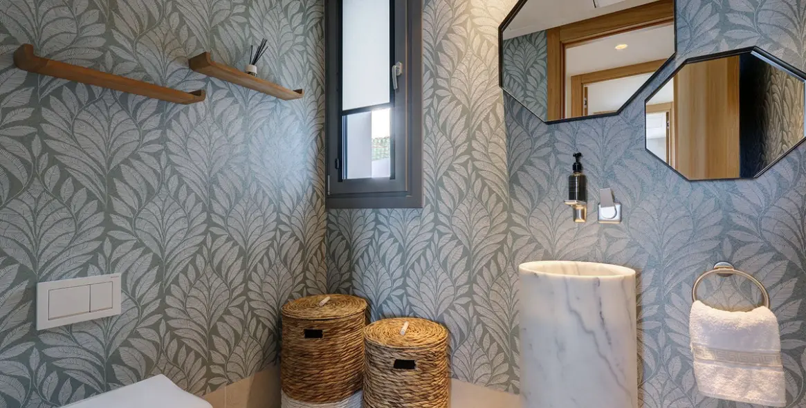 Venta de apartamento en planta media en La Quinta 45