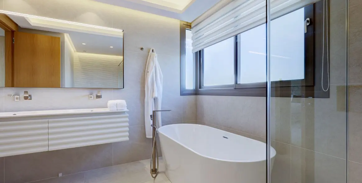 Venta de apartamento en planta media en La Quinta 59