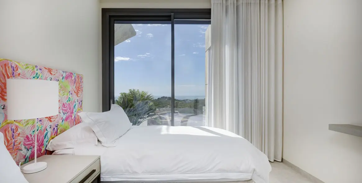 Venta de apartamento en planta media en La Quinta 63