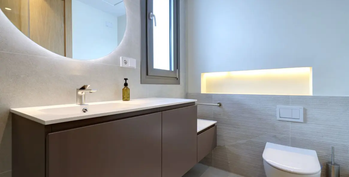 Venta de apartamento en planta media en La Quinta 67