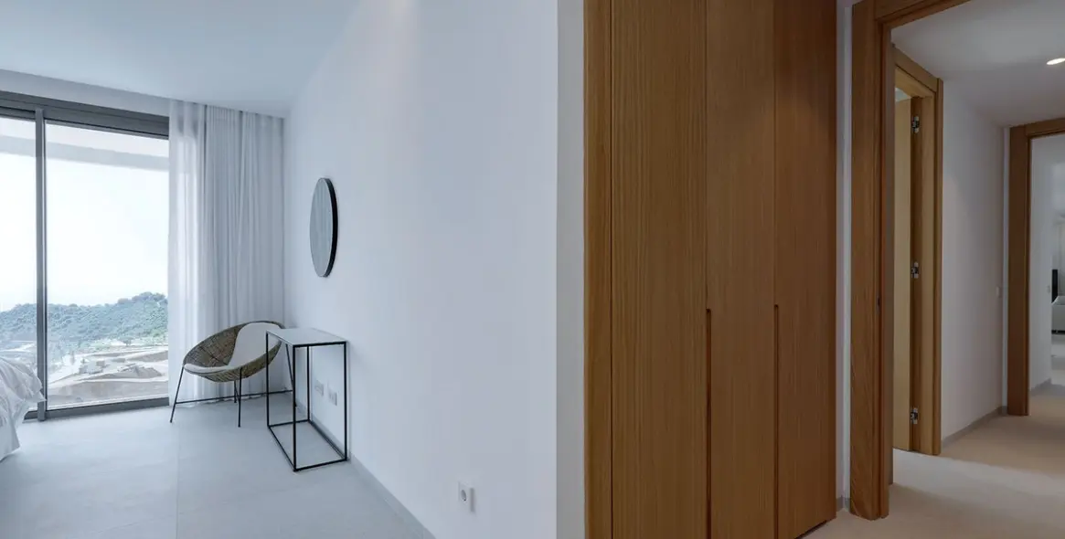 Venta de apartamento en planta media en La Quinta 77