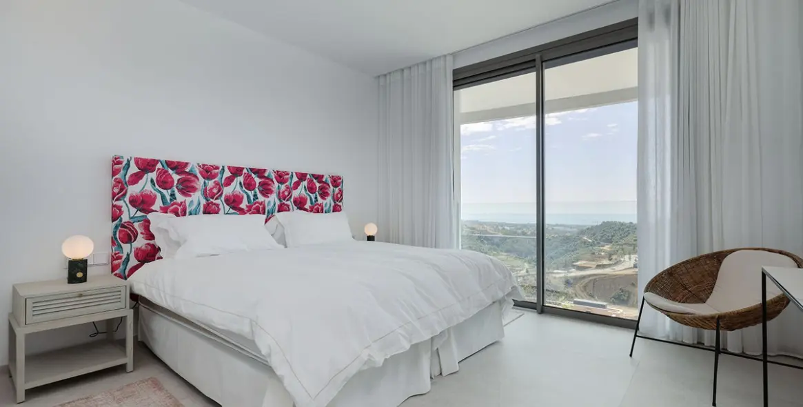 Venta de apartamento en planta media en La Quinta 79
