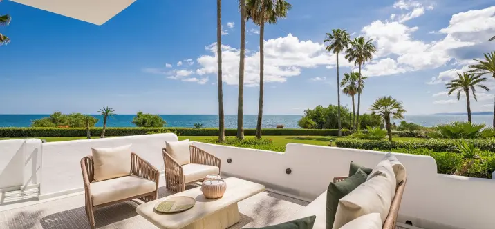 Venta de apartamento en planta baja en New Golden Mile 0