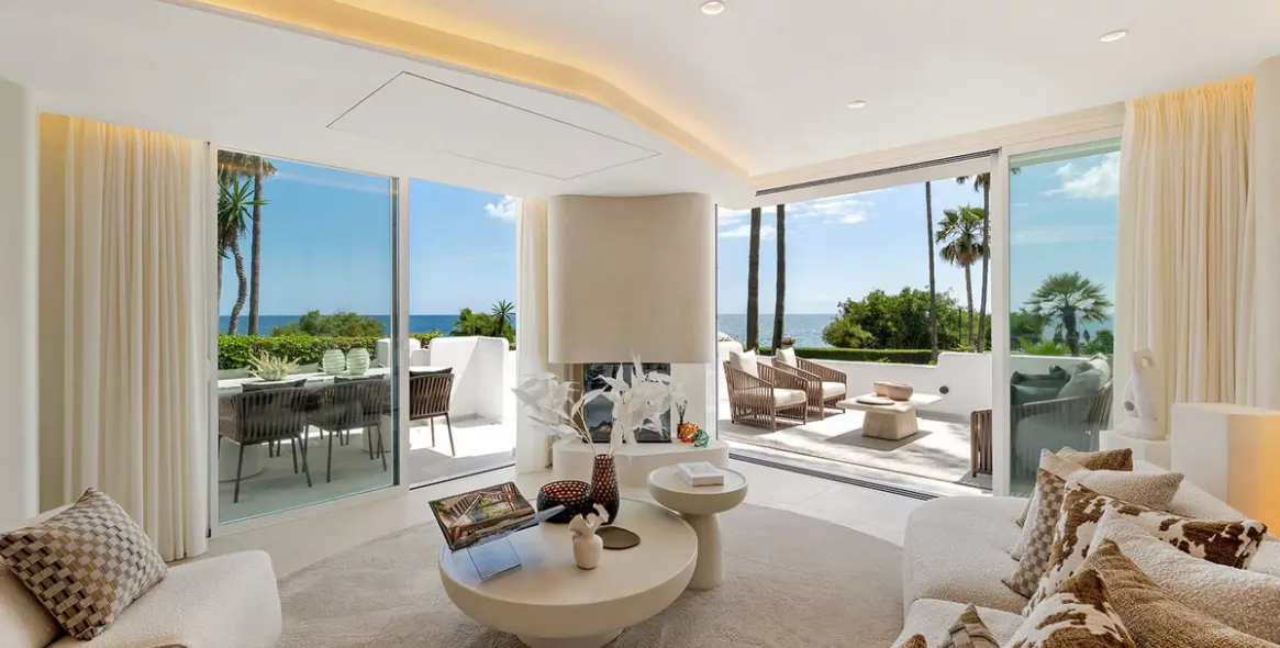 Venta de apartamento en planta baja en New Golden Mile 3