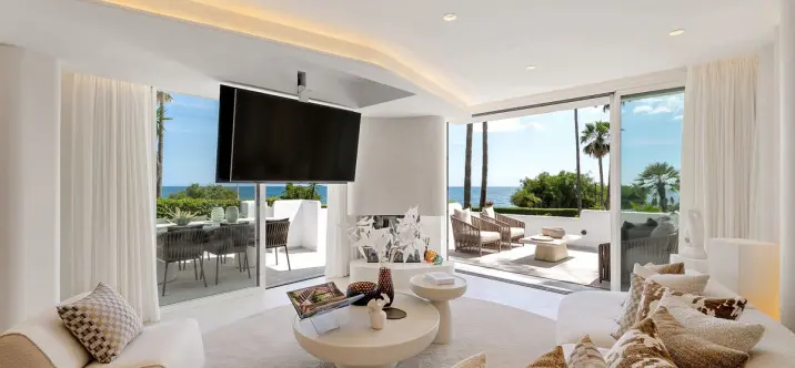 Venta de apartamento en planta baja en New Golden Mile 3