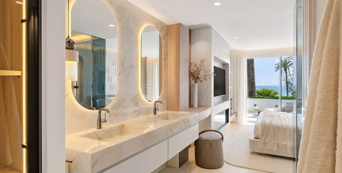 Venta de apartamento en planta baja en New Golden Mile 7