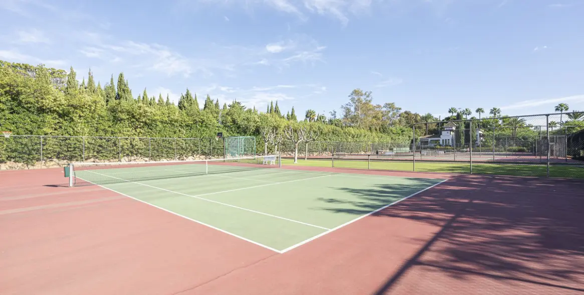 Venta de apartamento en planta baja en New Golden Mile 19
