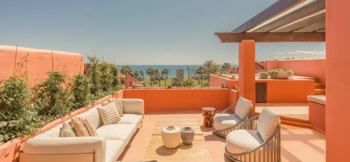 Venta de ático dúplex en Estepona 0